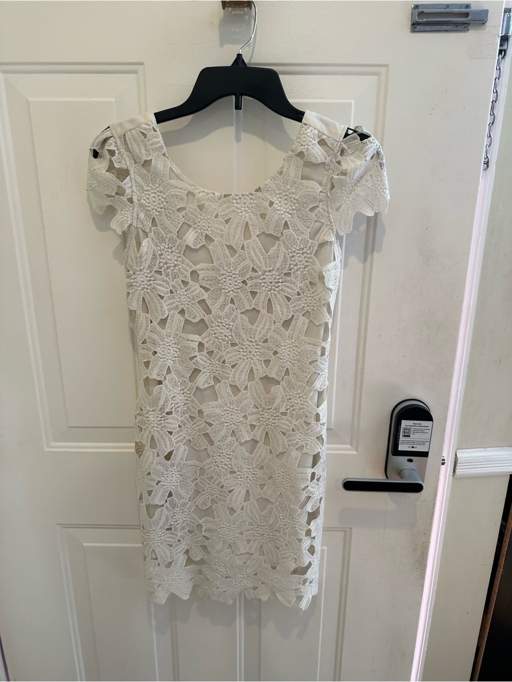 Double Zero White Crochet Floral Shift Dress